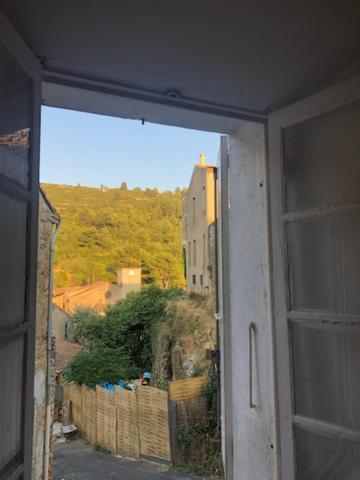 Chez Tatie Menie Bed and Breakfast Fraissé-des-Corbières Εξωτερικό φωτογραφία