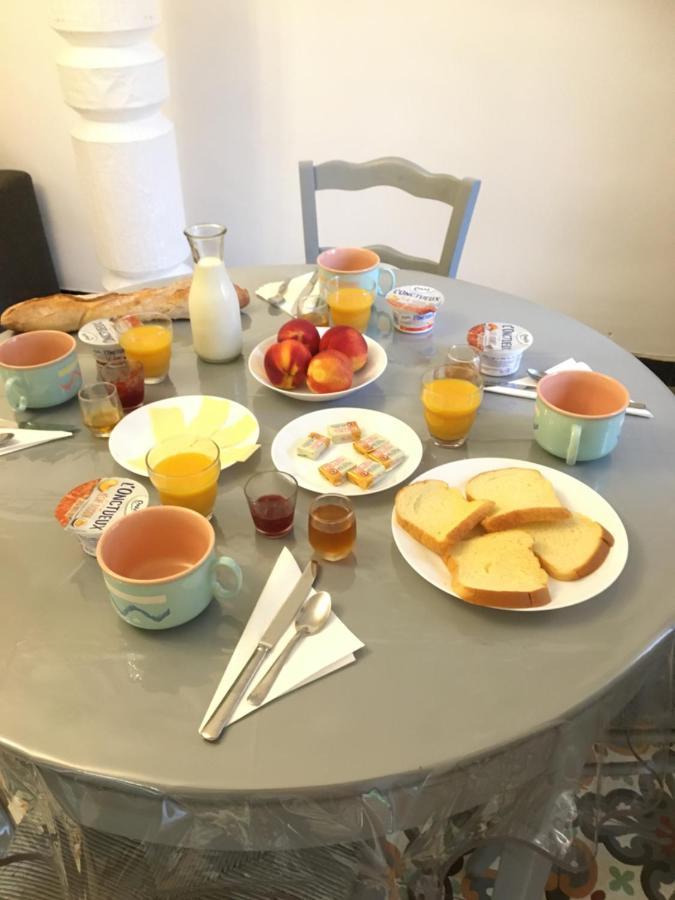 Chez Tatie Menie Bed and Breakfast Fraissé-des-Corbières Εξωτερικό φωτογραφία
